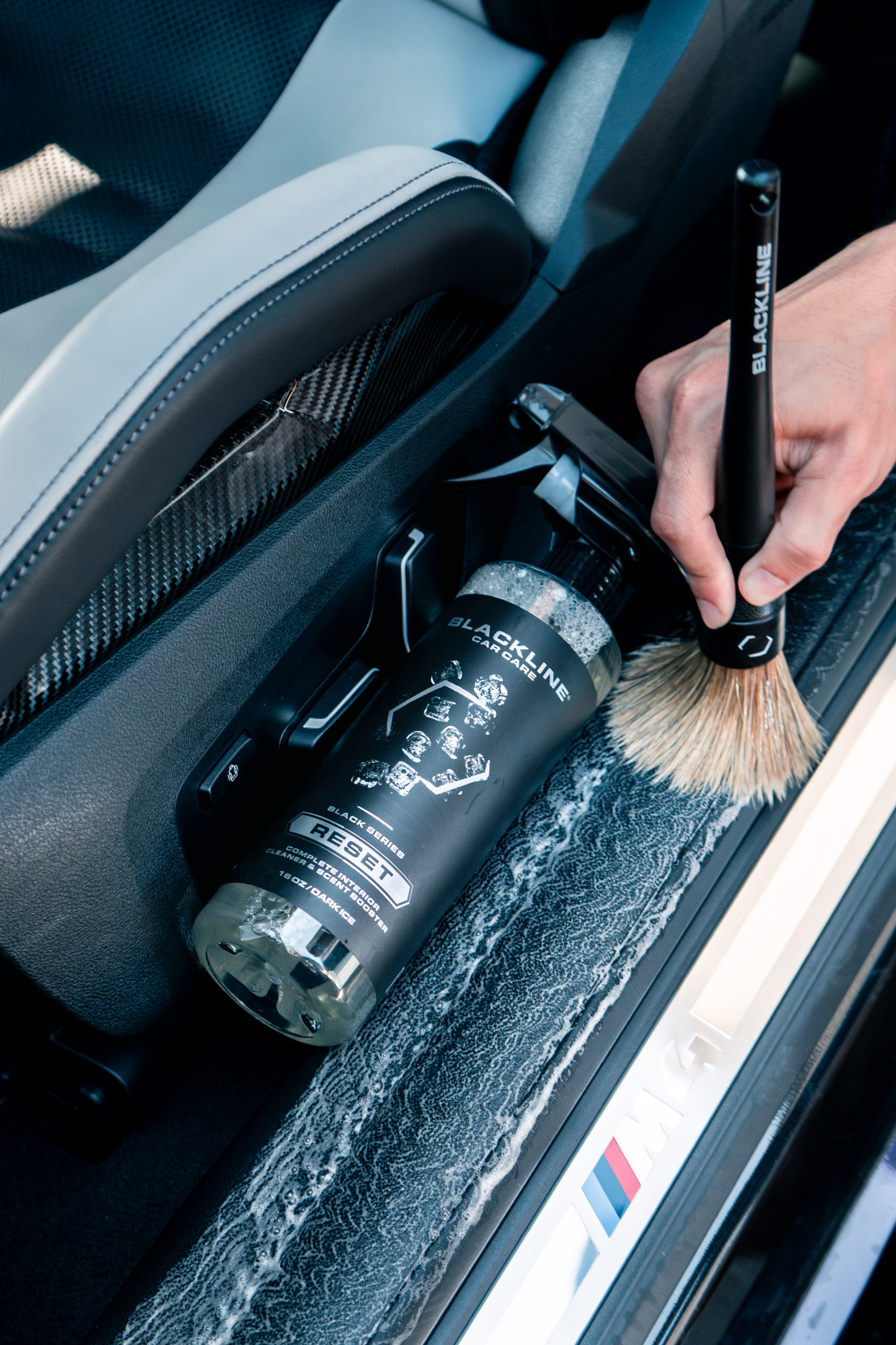 BLACKLINE® LIMPIADOR DE INTERIORES Y MEJORADOR DE AROMA