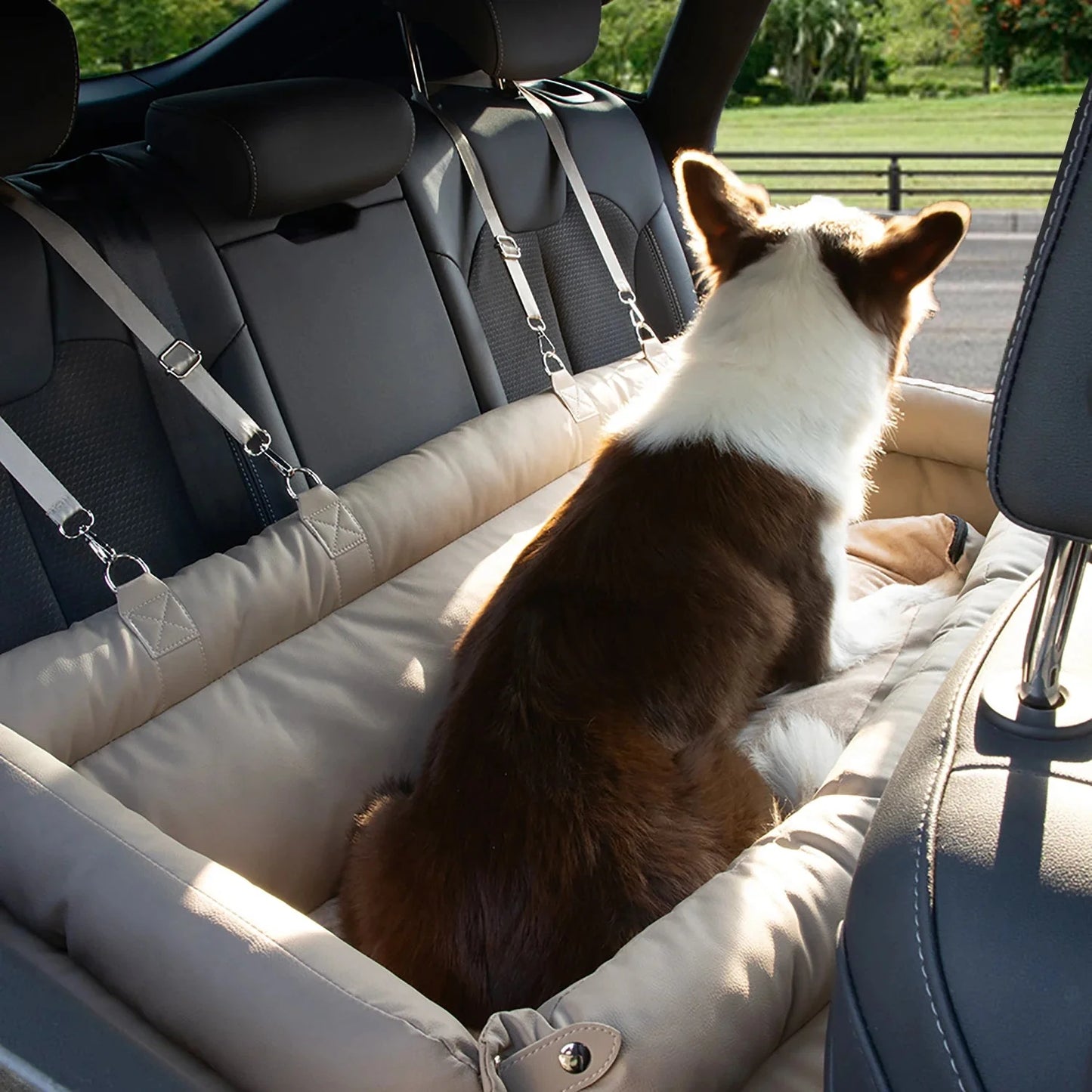 La cama doble para asiento de coche Milano – Lujo para el viaje de tu mascota